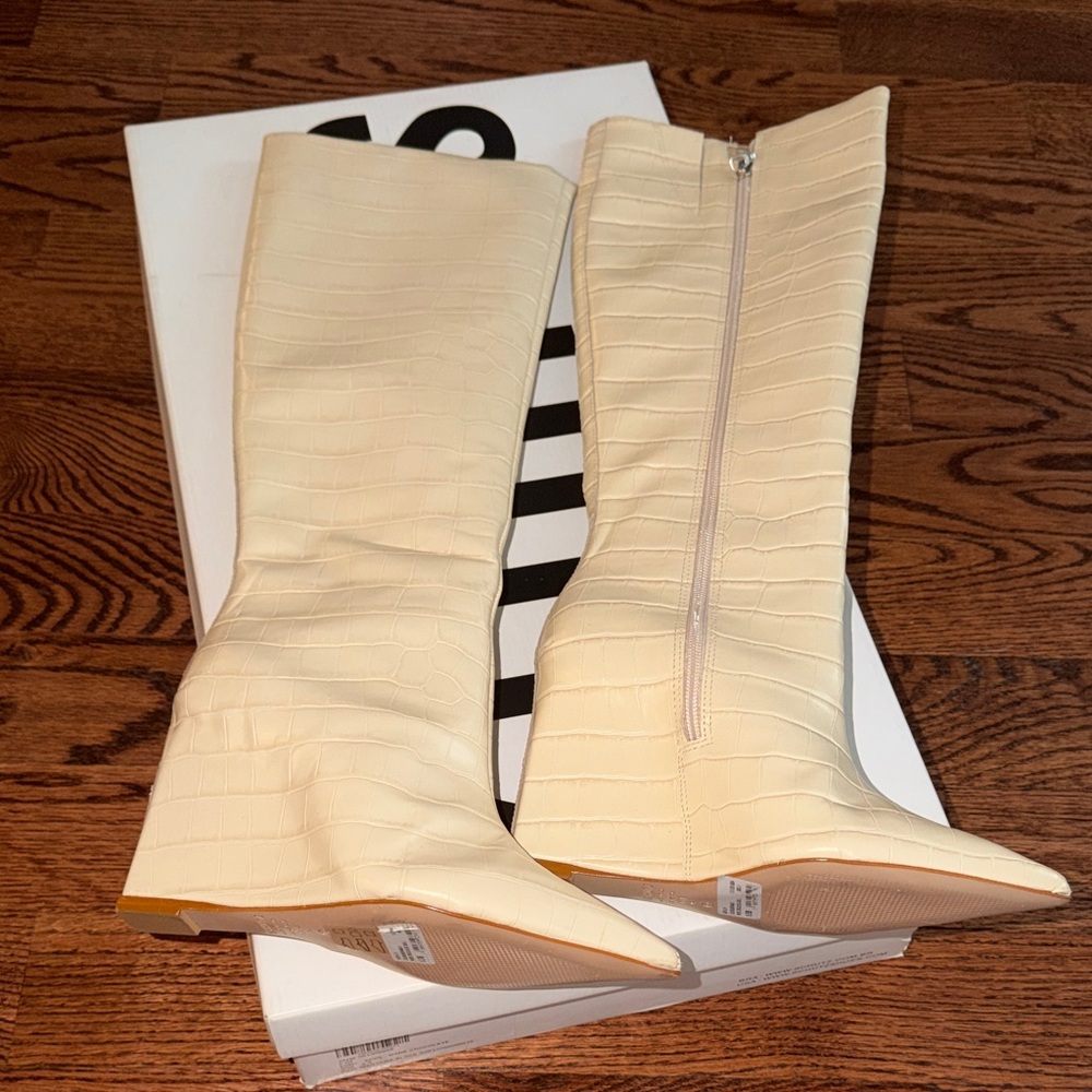 SCHUTZ Croc-Embossed Cream Heeled Boots
